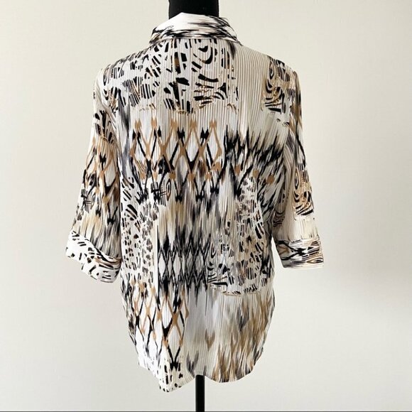 Alia Animal Print Button Down  Blouse - Picture 3 of 14